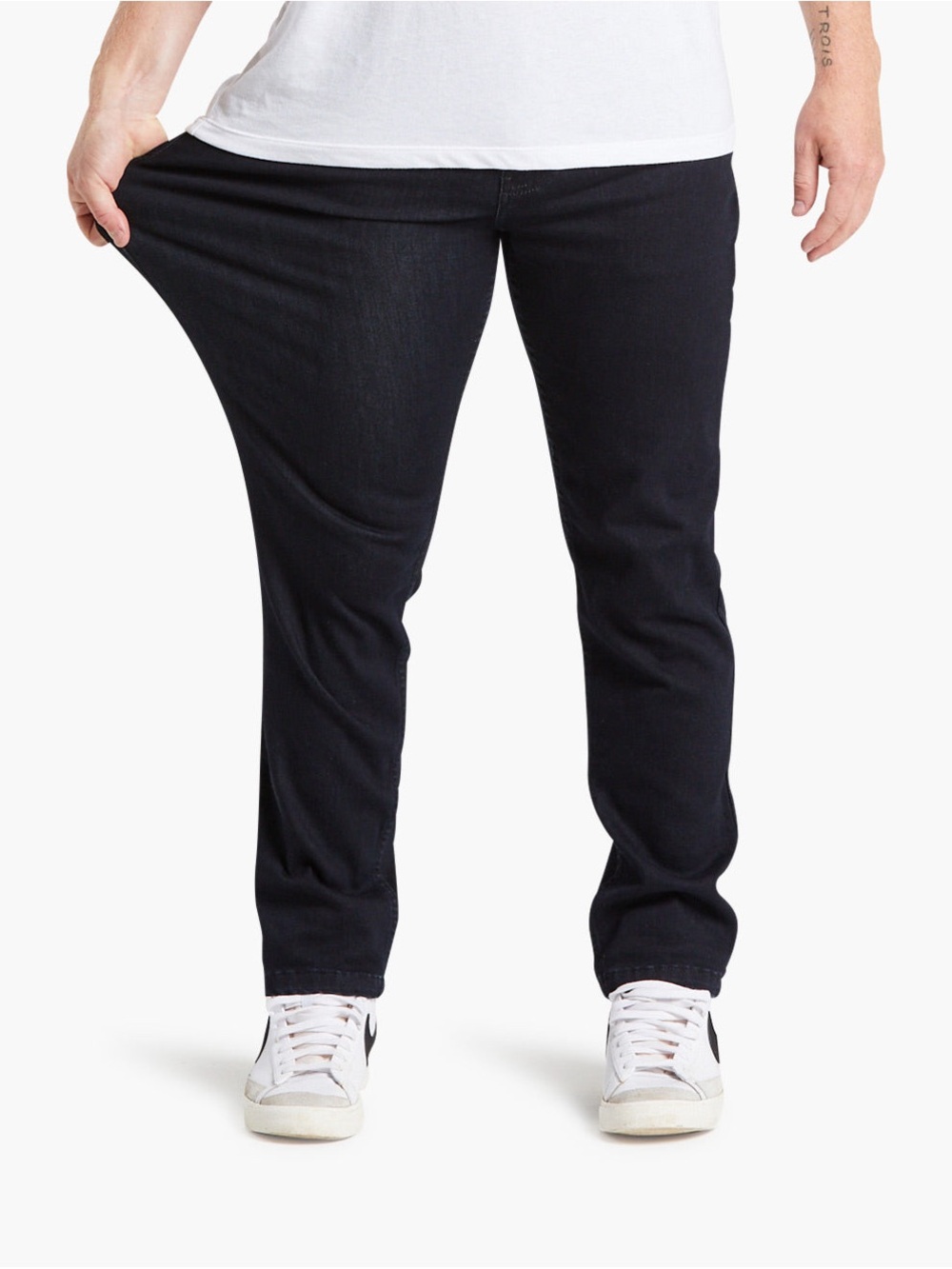 Mugsy Jeans Darkest Blues Classic Fit Stretch Denim In Mightnight Blue 32X30